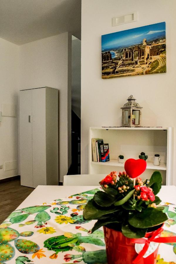 Apartamento Casa Peppino Letojanni Exterior foto